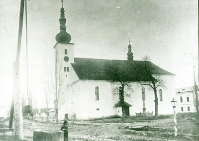 Murovaný kostol bol stavaný takmer 150 rokov
